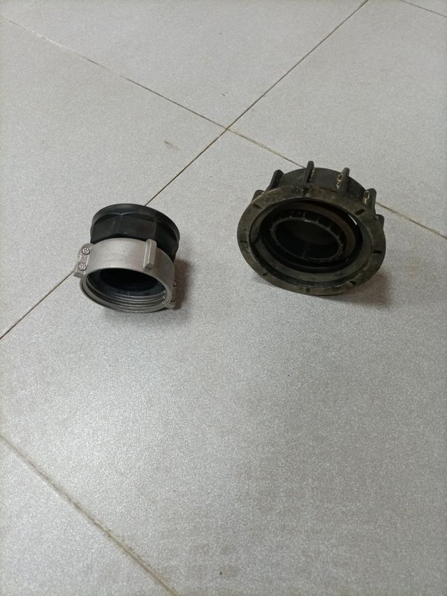 2 tapones deposito gasoil según fotos