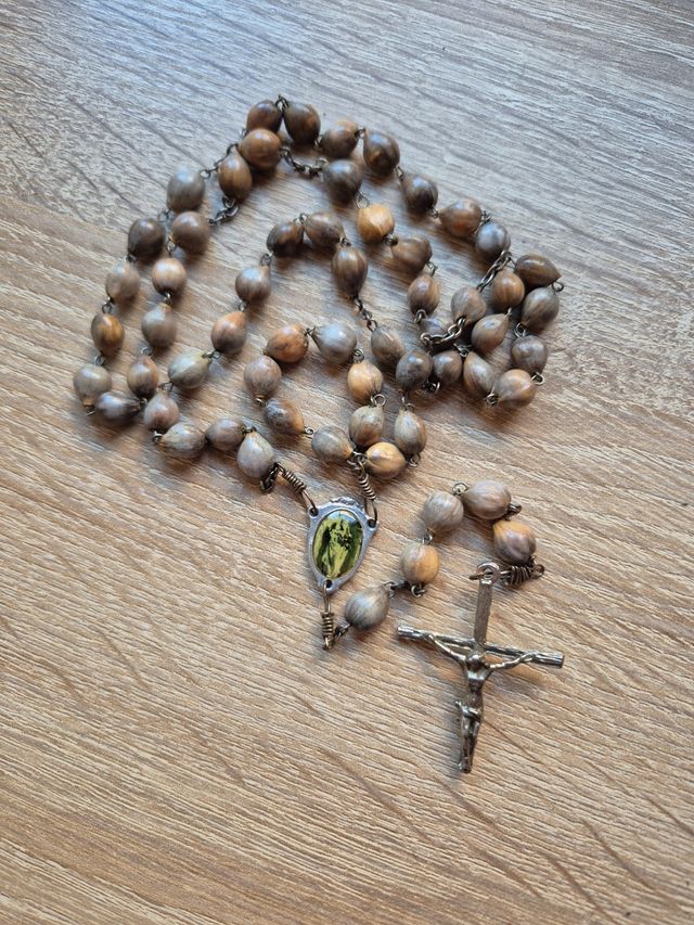 Rosario con imagen de la virgen