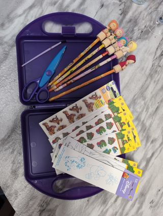 Valigetta(matite-stikers-forbici)