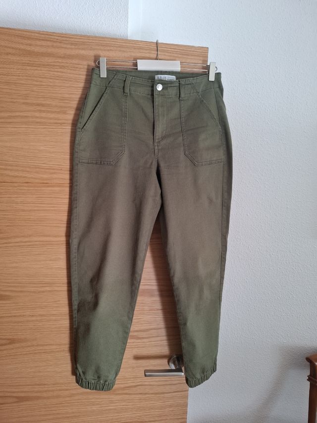 Pantalón cargo