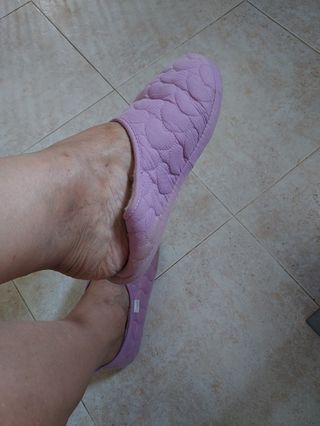 Pantuflas de color lila