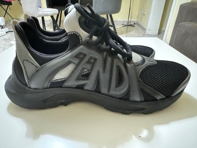 Zapatillas Fendi talla 40/41
