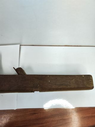 Cepillo de carpintero antiguo