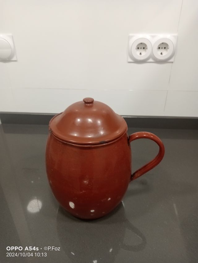 Olla antigua para decorar.