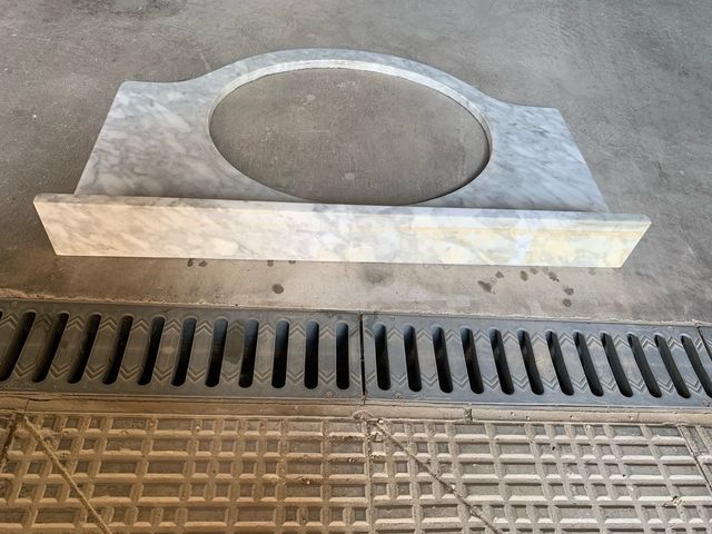 Lavabo roca modelo java con piedra marmol