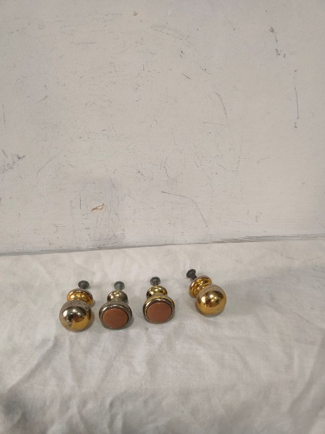 Antiguos tiradores metal porcelana