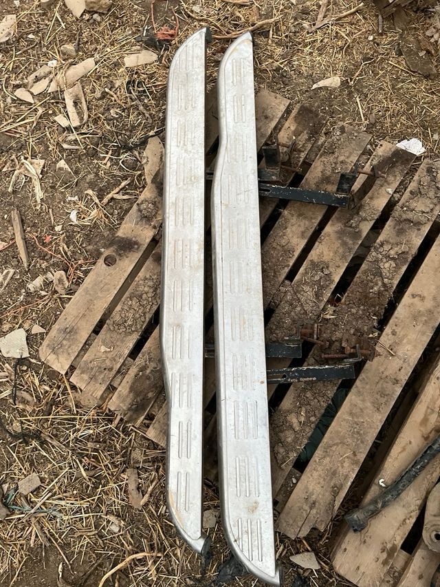 Mitsubishi, estriberas,  pajero o montero largo