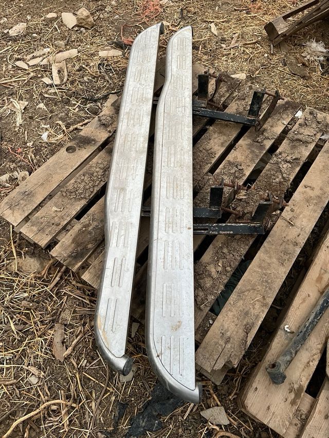 Mitsubishi, estriberas,  pajero o montero largo