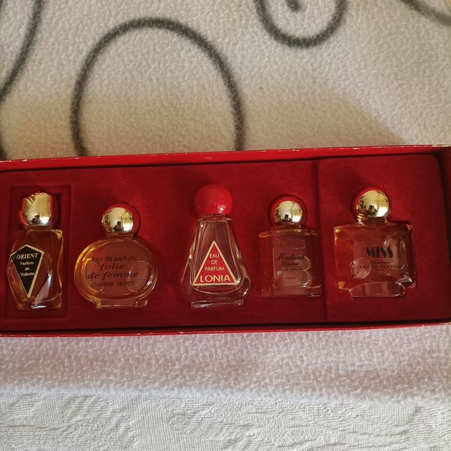 Perfumes miniatura.