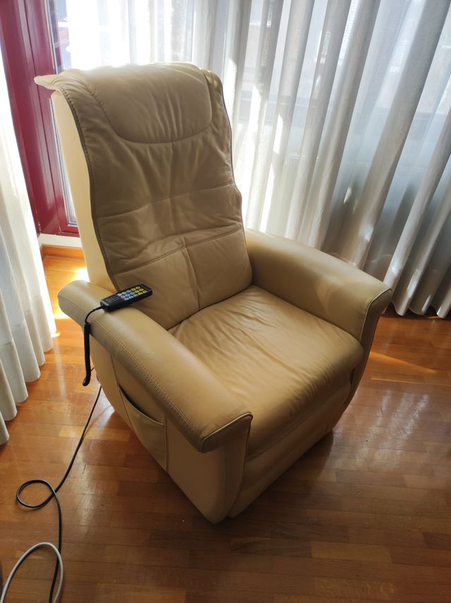 Sillón de masajes reclinable