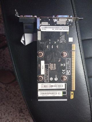 Tarjeta gráfica gt 705 1gb DDR3.