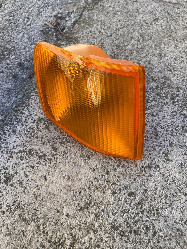 Intermitente delantero ford escort