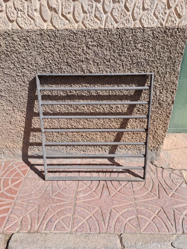 Reja hierro macizo