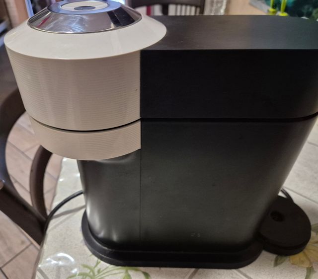 Macchina caffè Nespresso Vertuo