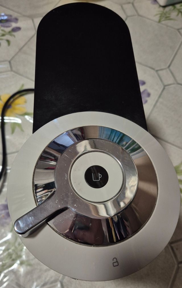 Macchina caffè Nespresso Vertuo