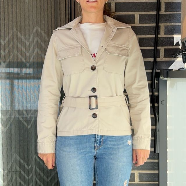 Chaqueta Parka/Trenca corta beige cinturón