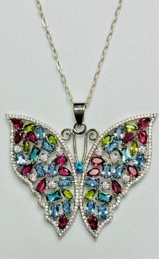 Colgante mariposa de gemas y cadena plata ley 925
