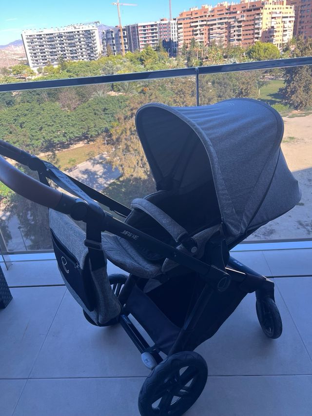 Jané Mumm + capazo + portabebé Koos iSize