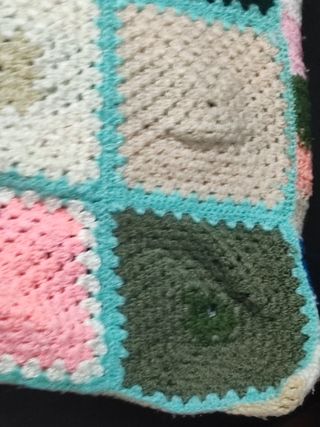 Manta doble vintage ganchillo crochet 175x135cm.