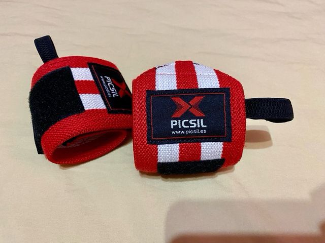Muñequeras PICSIL cross training.