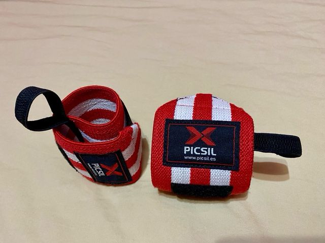Muñequeras PICSIL cross training.