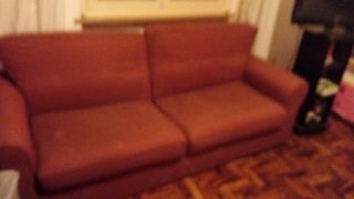 Divano tre posti rosso
