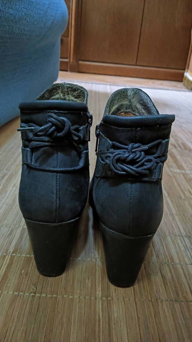 Botines negros piel VAS talla 39