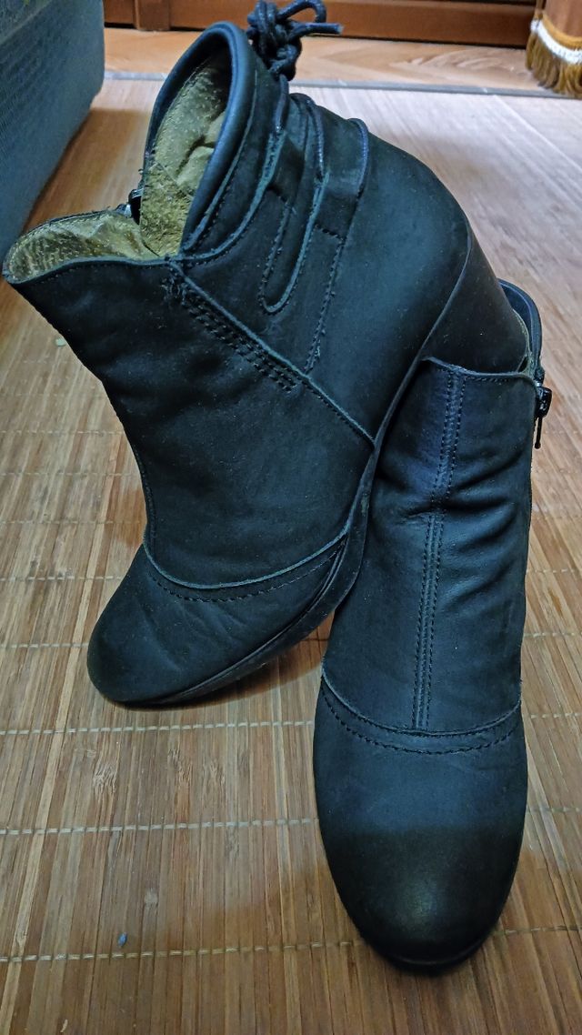 Botines negros piel VAS talla 39