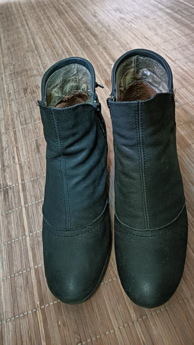 Botines negros piel VAS talla 39