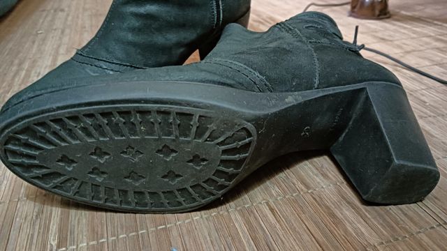 Botines negros piel VAS talla 39