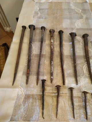 Chiodi molto antichi