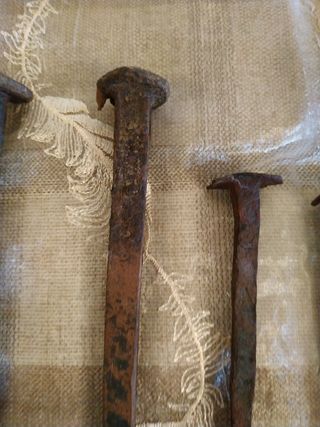 Chiodi molto antichi