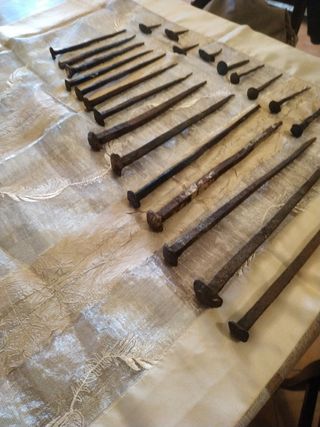 Chiodi molto antichi