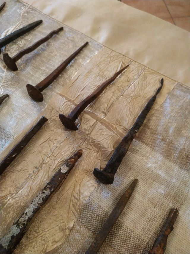 Chiodi molto antichi