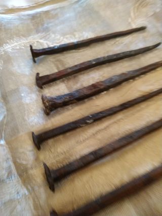 Chiodi molto antichi