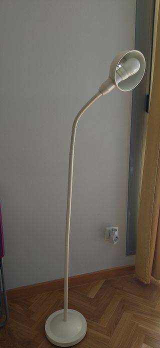 Lampara de pie Ikea 