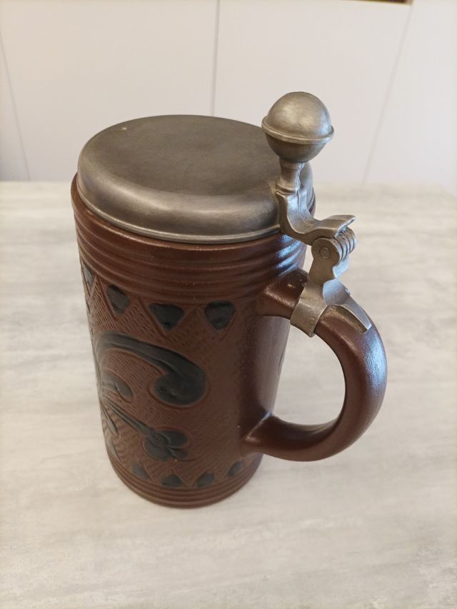 Boccale da birra con coperchio 