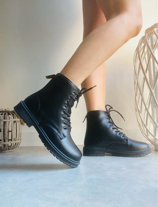 Botines negros cordones NUEVOS 39