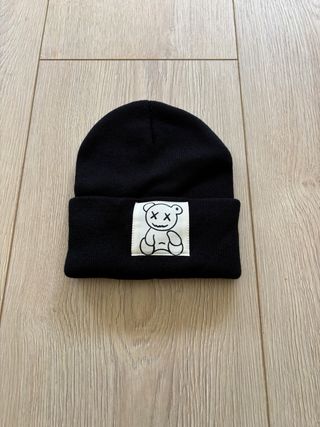 Gorro negro de lana