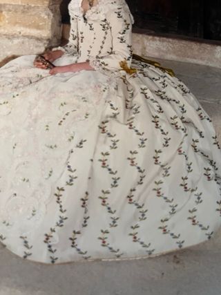 TRAJE DE FALLERA S.XVIII Y HUERTANA