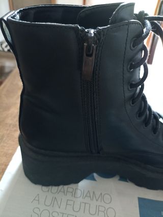 Stivaletti Stradivarius