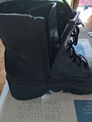 Stivaletti Stradivarius