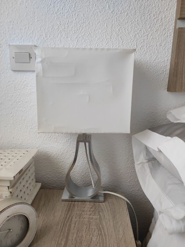 Dos Lamparas mesitas de noche