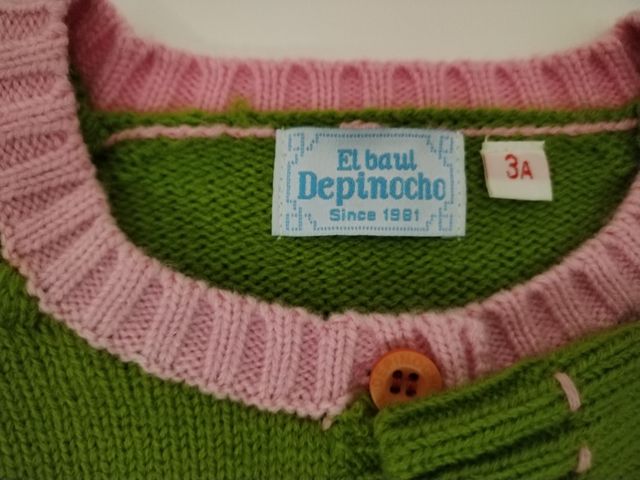 Chaqueta niña bordada