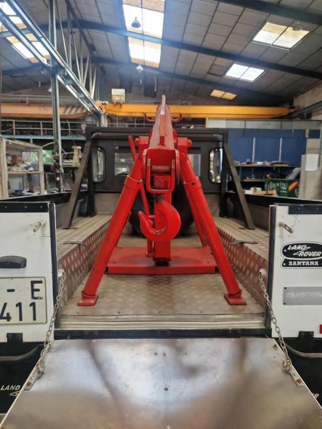 Grua Land Rover Santana