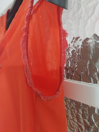 Top semitransparente con detalles t. 38