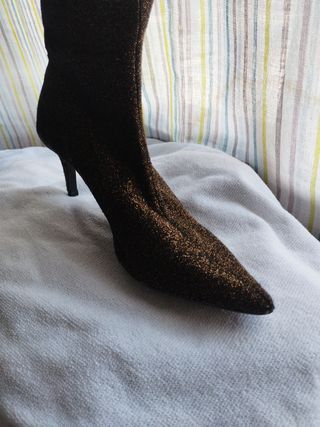 Botas baja metal oro 