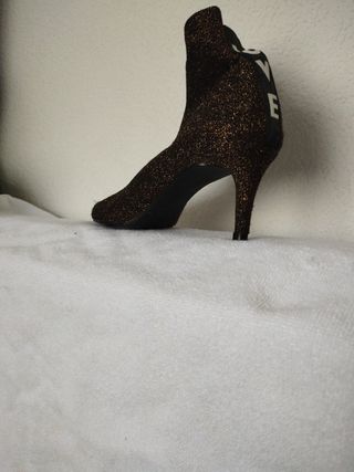 Botas baja metal oro 
