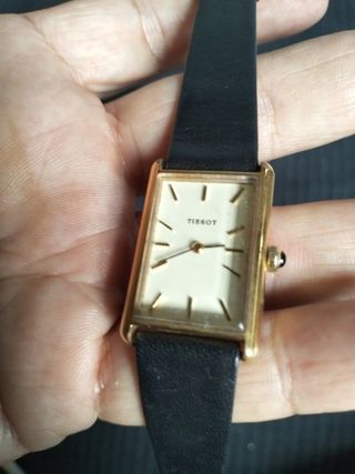 Reloj Tissot chapado en oro