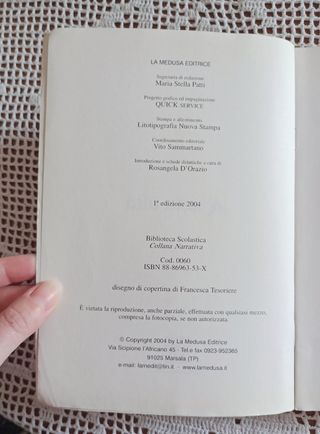 Libro didattico "A testa alta" di R. D'Orazio 